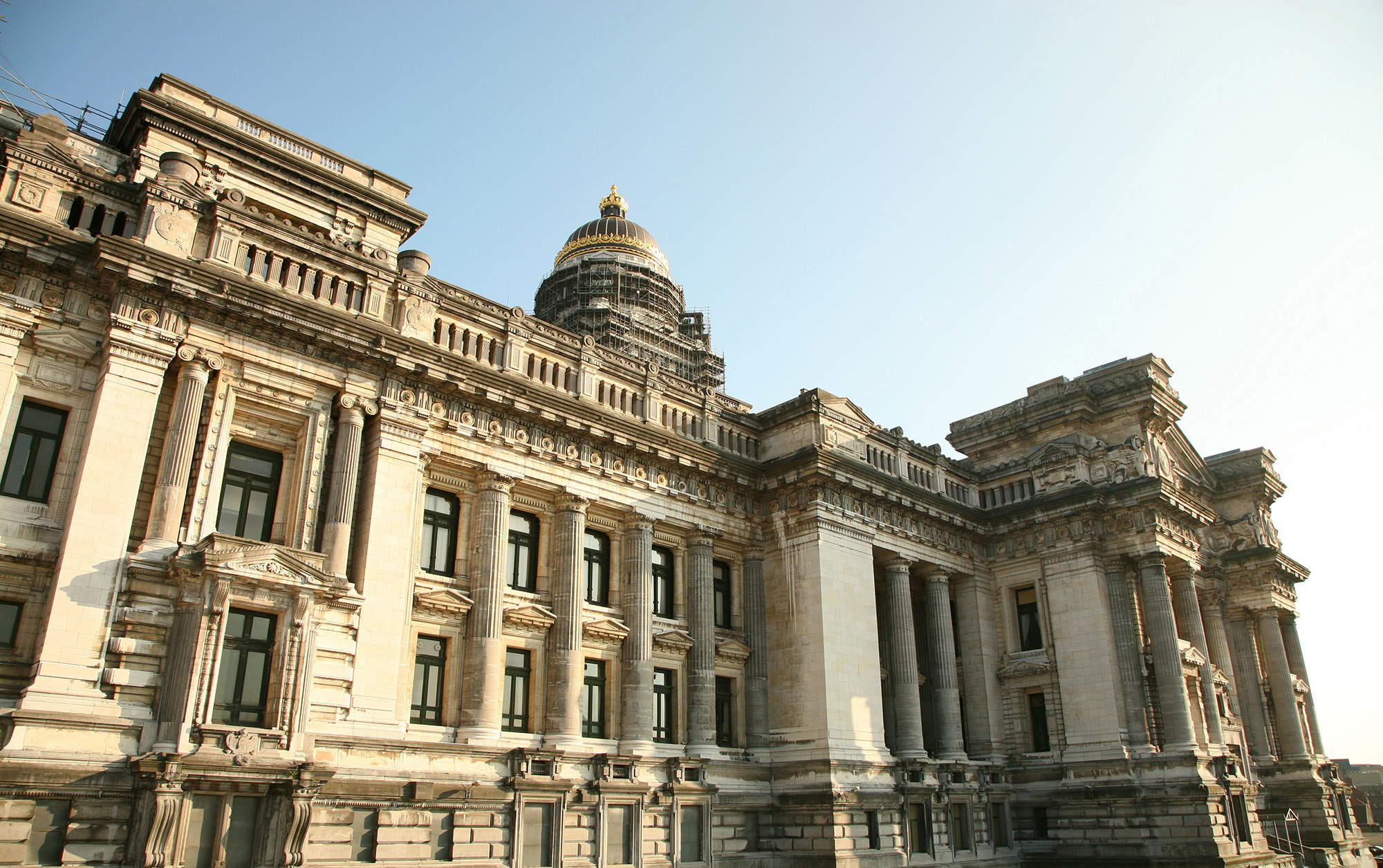 « Box in the Box » : 4 nouvelles salles d’audience au Palais de Justice de Bruxelles