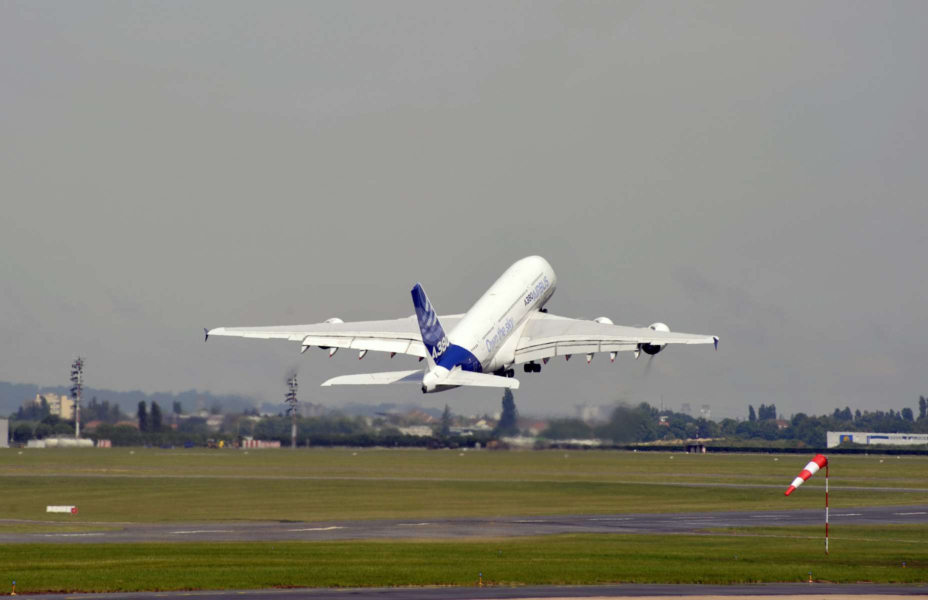 Aéroports : le Gouvernement adopte l’arrêté sanction