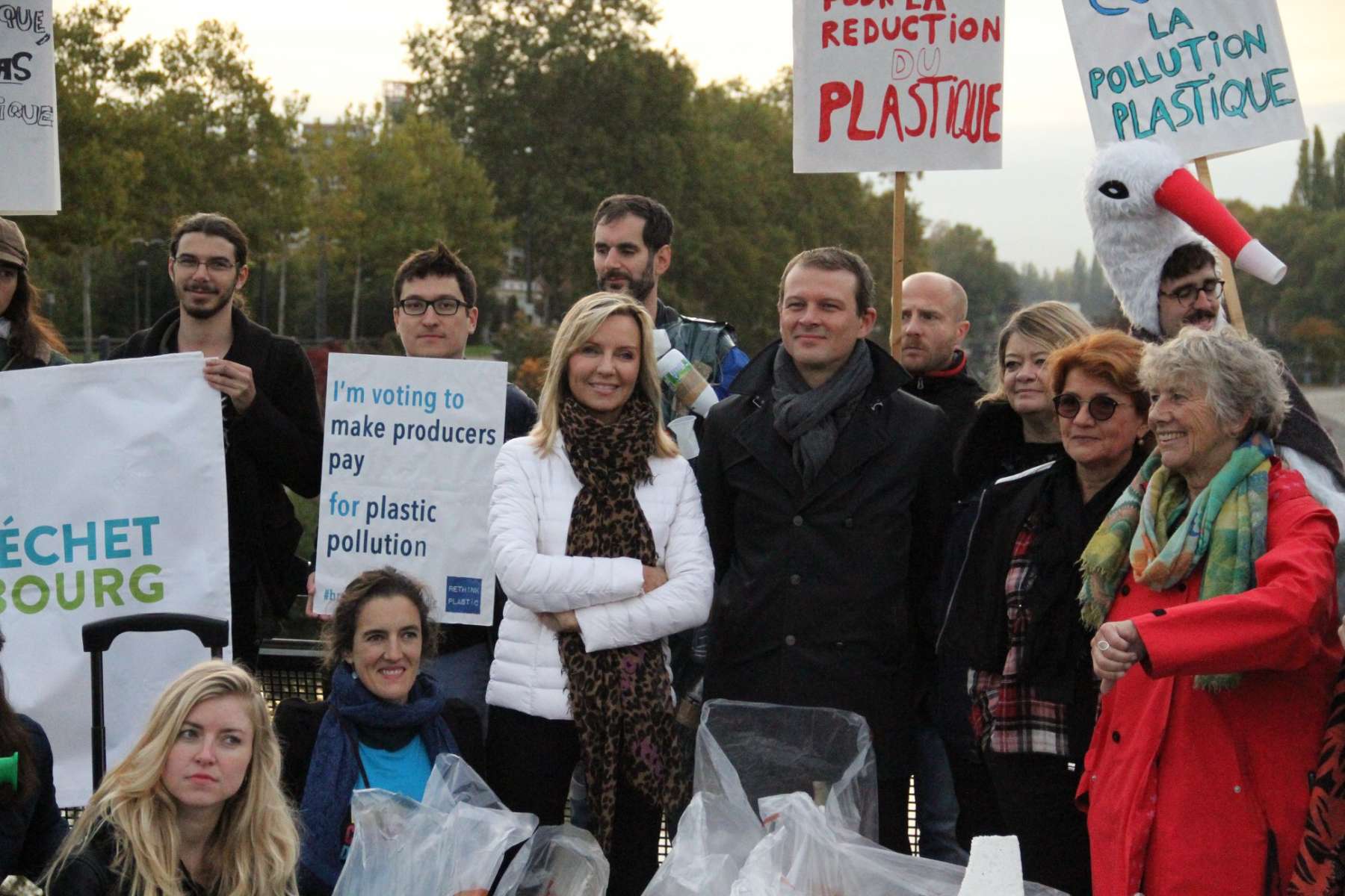 Lutte contre le plastique à usage unique : le rapport de Frédérique Ries reçoit un soutien massif