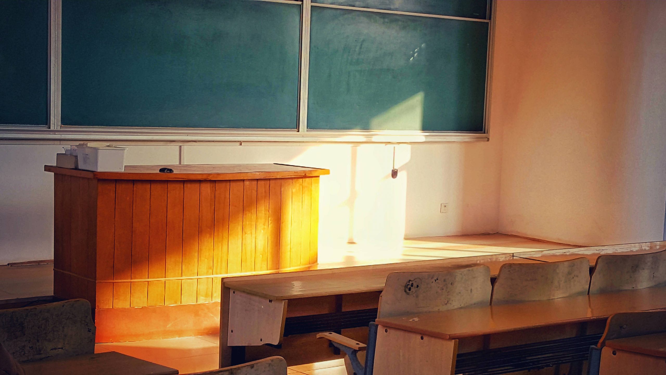 Port de signes convictionnels : une interdiction pour les élèves de l’enseignement officiel à l’examen