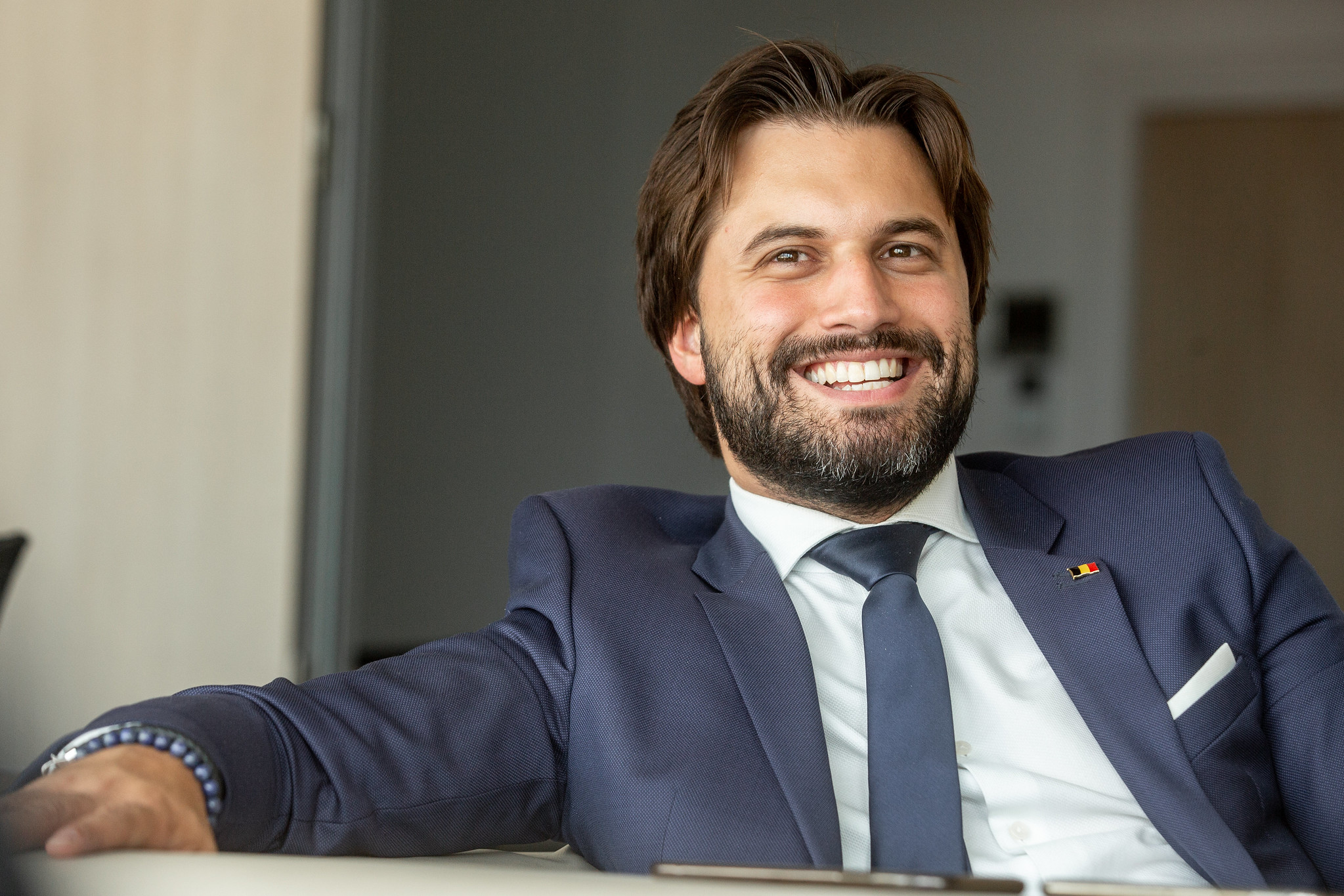 De Tijd en reportage avec le président du MR, Georges-Louis Bouchez