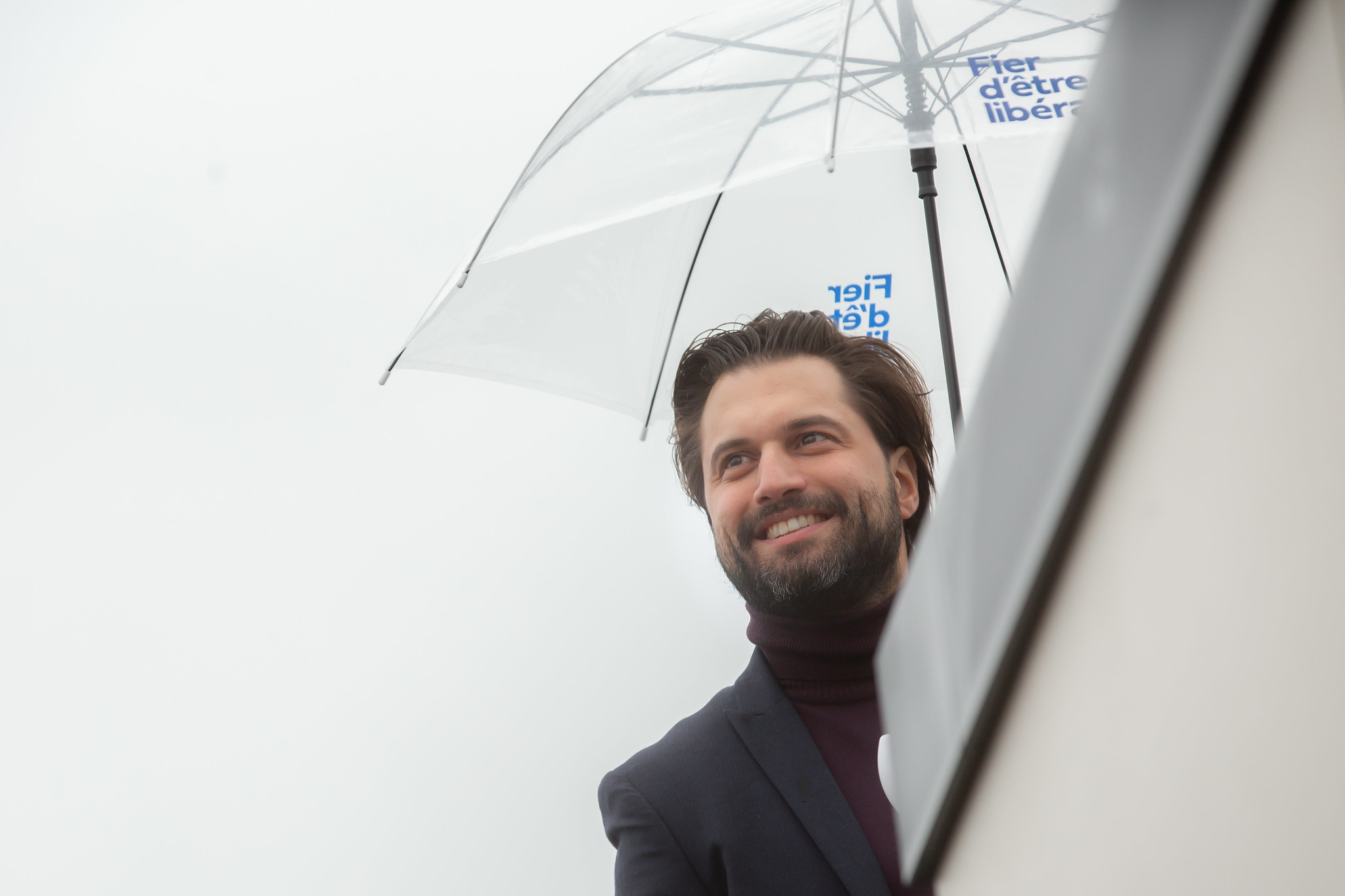 Georges-Louis Bouchez dans Het Laatste Nieuws : « Je défends avec force la ligne libérale. Être de droite, ce n’est pas mal »