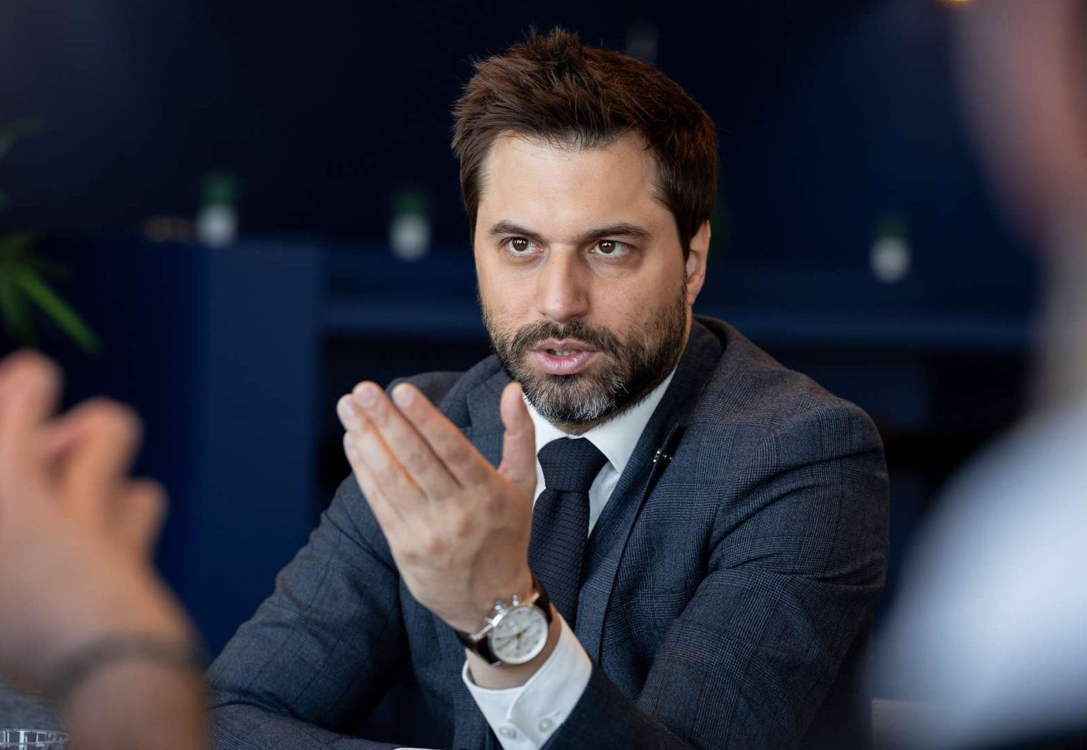 Georges-Louis Bouchez au Point : “L’islamisme radical est une menace réelle pour notre Pays. Il faut agir sans attendre !”