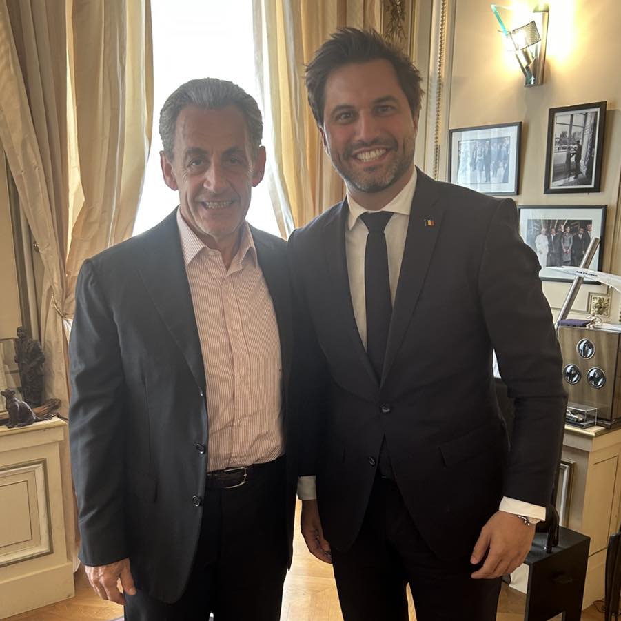Georges-Louis Bouchez rencontre Nicolas Sarkozy : un échange de haut niveau sur la démocratie et l’Europe