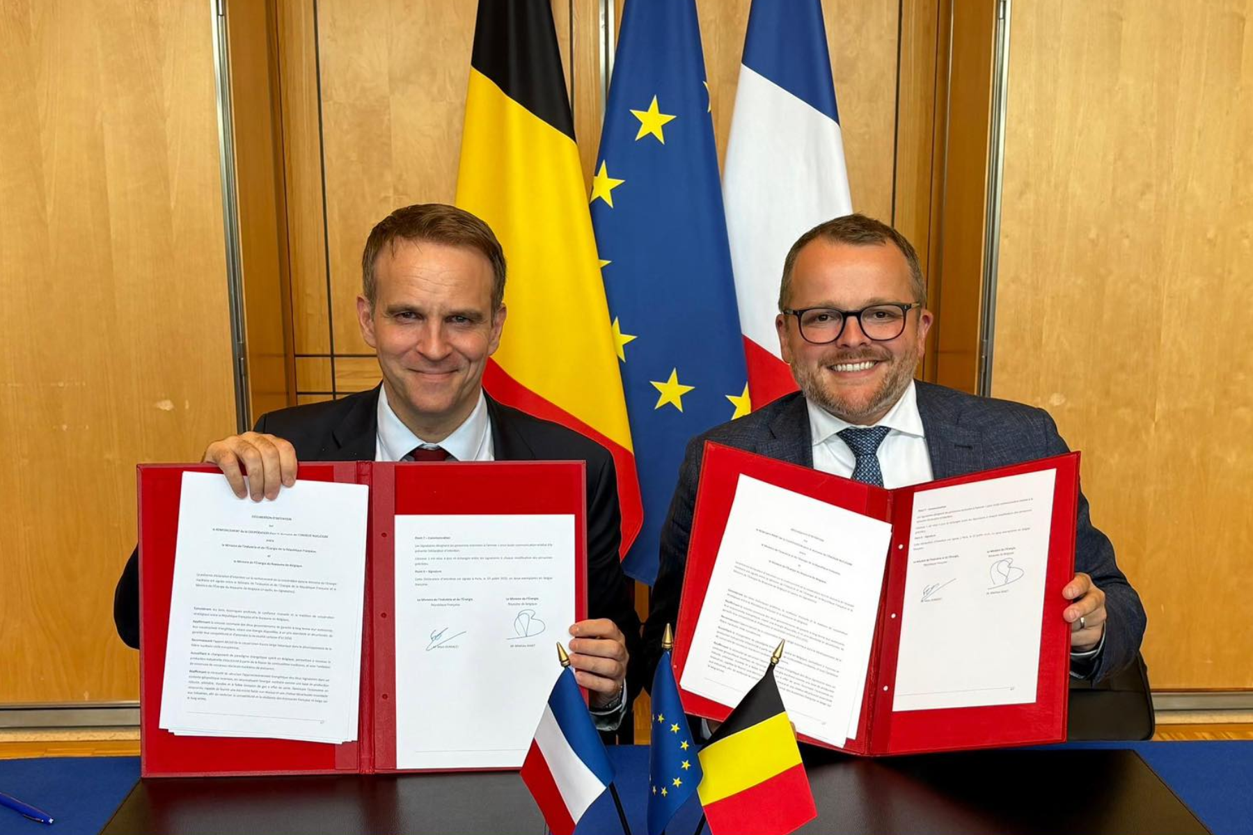 Notre ministre de l’énergie Mathieu Bihet signe un nouvel accord avec la France pour renforcer la coopération nucléaire