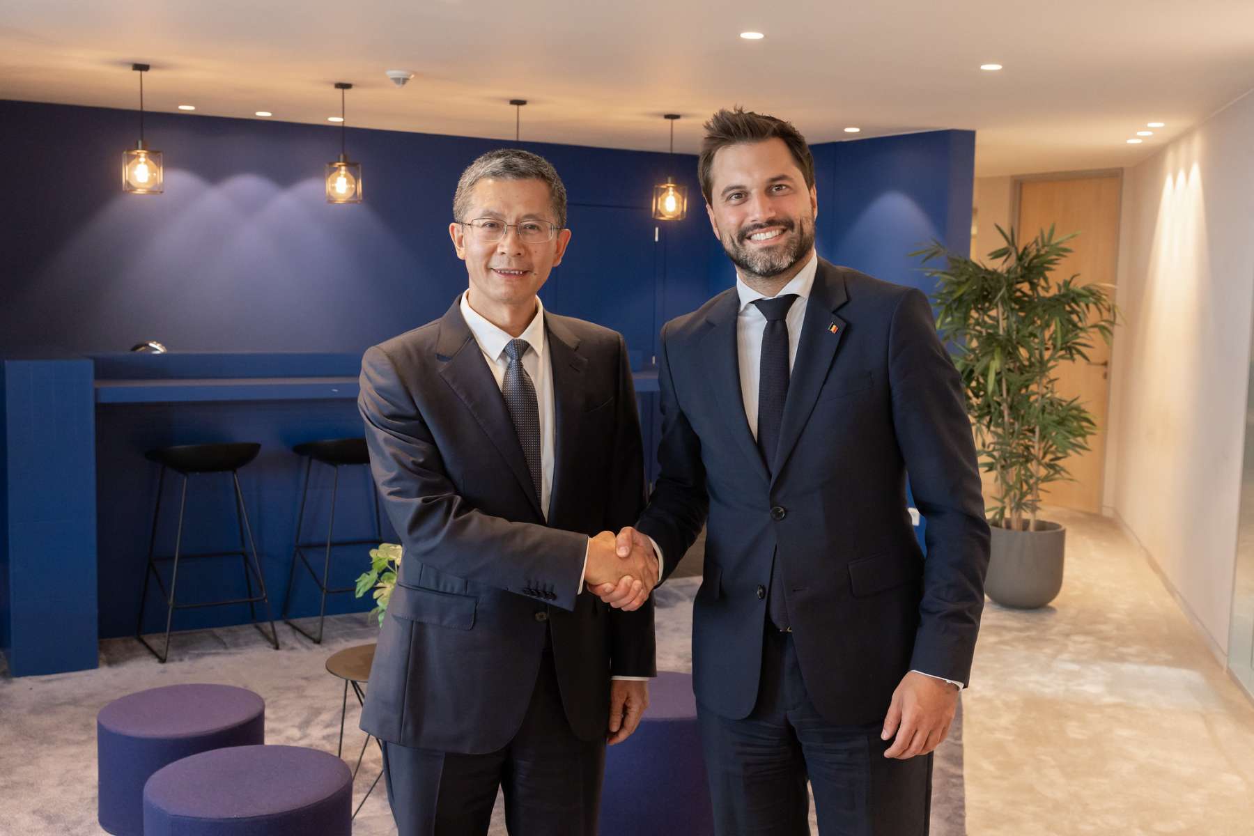 Rencontre avec une délégation de haut niveau du Parti communiste chinois conduite par M. Guangjun Zhang, Vice-Ministre du département de l’Organisation du Comité central